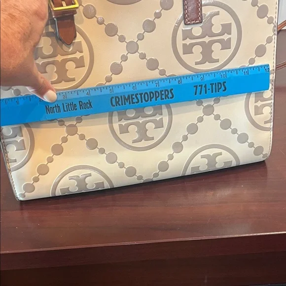 Tory Burch Cream and Tan Tote Bag with Wallet - Picture 9 of 16
